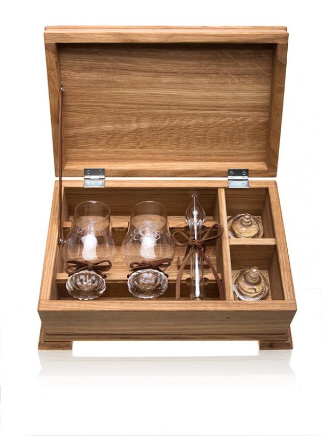 Handtillverkat whiskyset med egen monogram graverat, Ekschatullset - Heta Hyttan